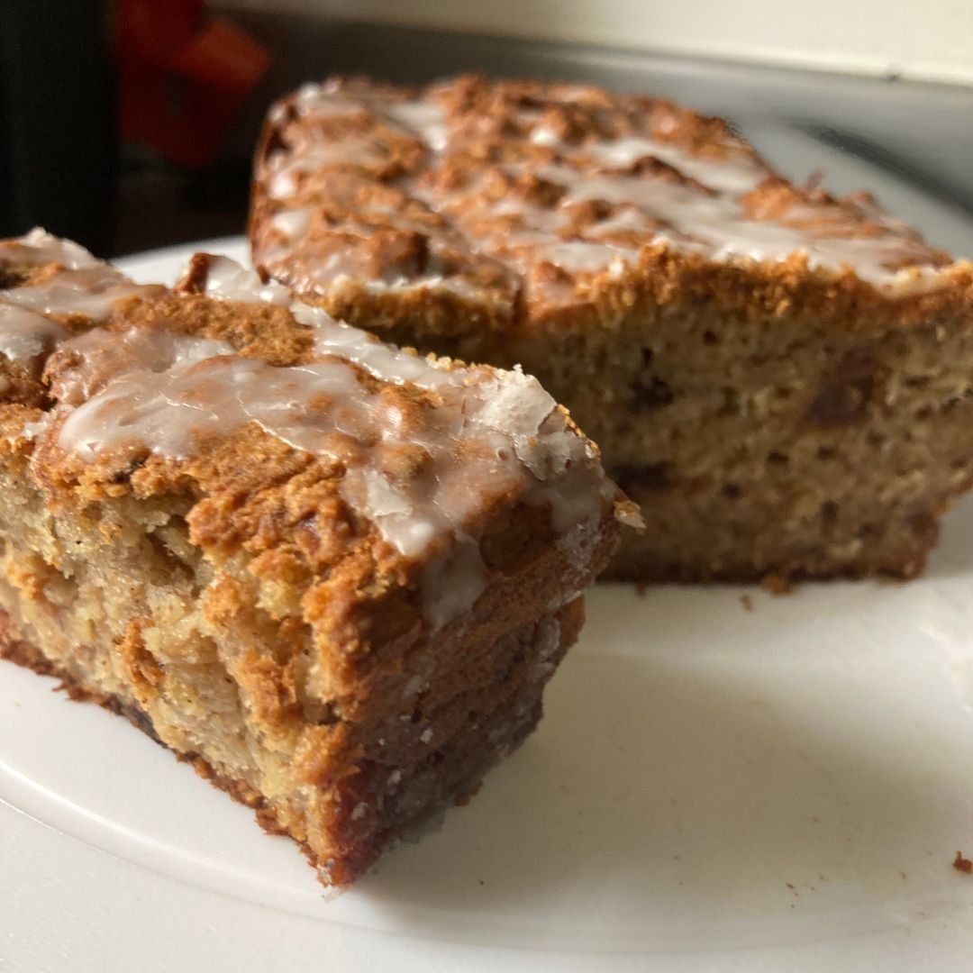 Budín glaseado de avena y bananas. budindebanana