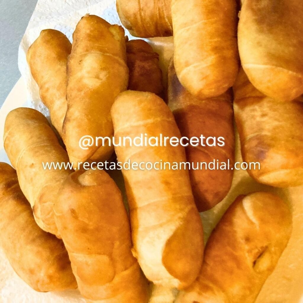 tequeños venezolanos caseros fritos rellenos de queso blanco crujientes