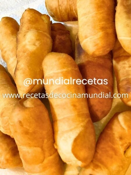 tequeños venezolanos caseros fritos rellenos de queso blanco crujientes