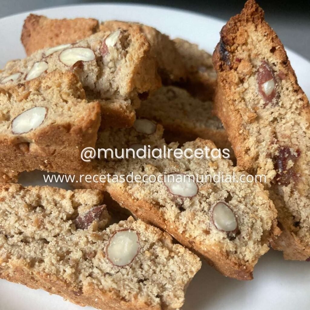 Biscotti italianos de almendra y naranja servidos en plato